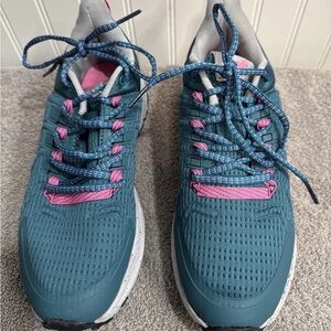 Avia Women's Teal Athletic Sneakers with Pink Accents